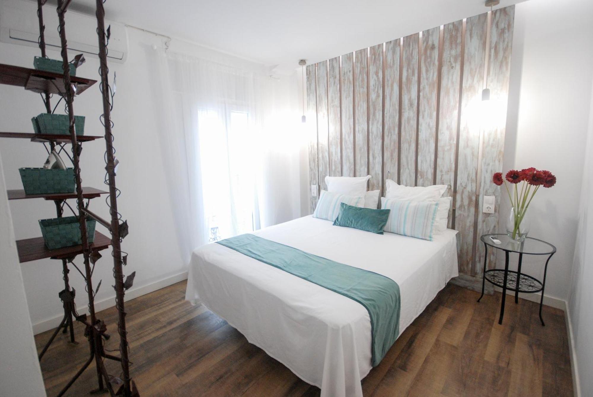 Conil Apartamentos La Dama Y El Vagabundo Конил-де-ла-Фронтера Екстериор снимка