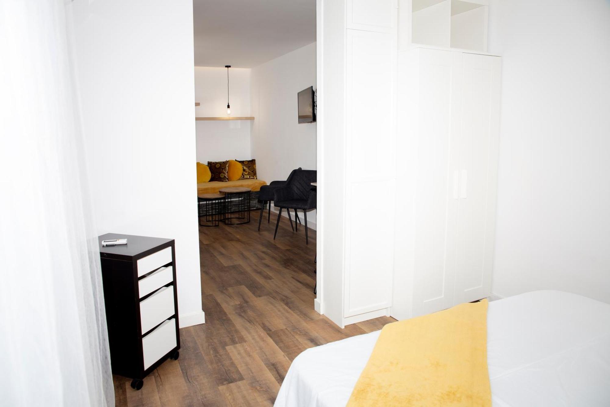 Conil Apartamentos La Dama Y El Vagabundo Конил-де-ла-Фронтера Екстериор снимка